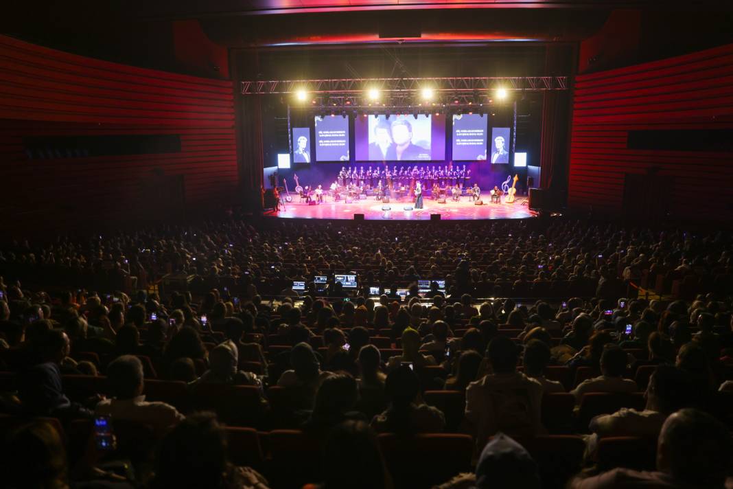 Zeki Müren şarkıları yürekleri titretti! Selçuklu’da alkışlar susmadı 18
